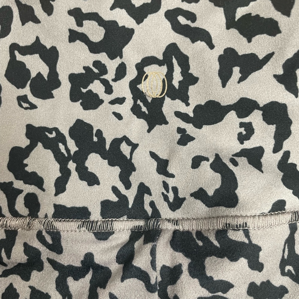 Women’s Balance Collection Animal Print Leggings Size Medium EUC - Picture 7 of 7